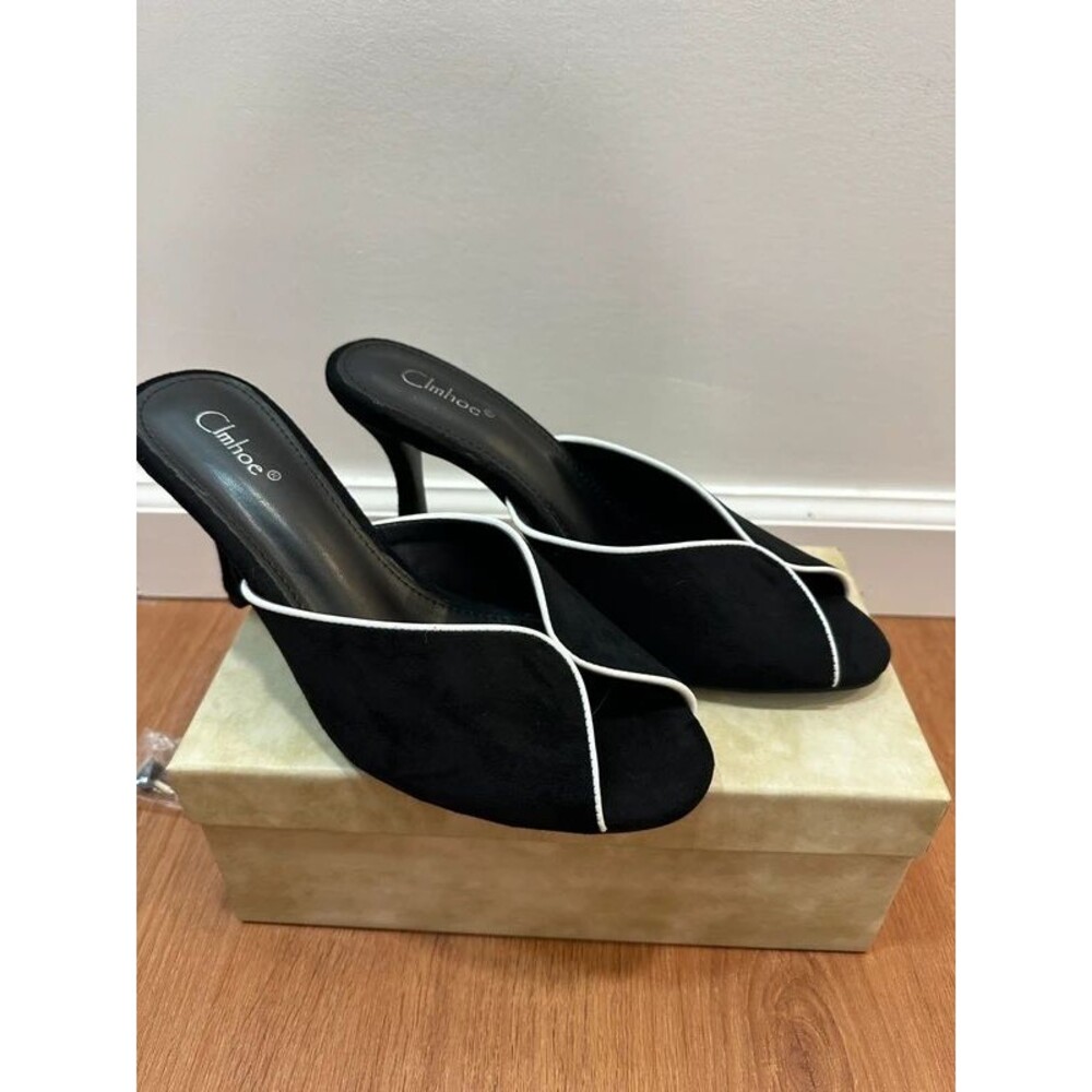 NIB Clmhoe (Amazon) peep toe mule, black/white, Sz 8